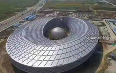 在建筑装饰领域，使用的铝蜂窝板强度是多少？